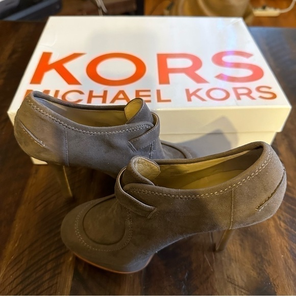 Kors Michael Kors Suede Bootie Size 6 - Picture 2 of 8